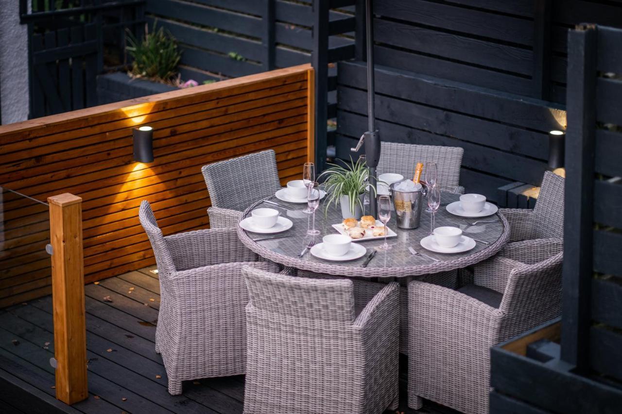 Rockside - Luxury 1 Bedroom Home With Hot Tub, Central Location, Parking And Pet Friendly Windermere Zewnętrze zdjęcie