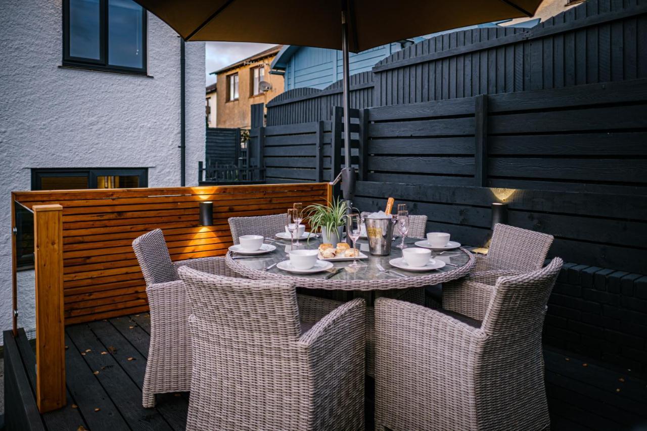 Rockside - Luxury 1 Bedroom Home With Hot Tub, Central Location, Parking And Pet Friendly Windermere Zewnętrze zdjęcie
