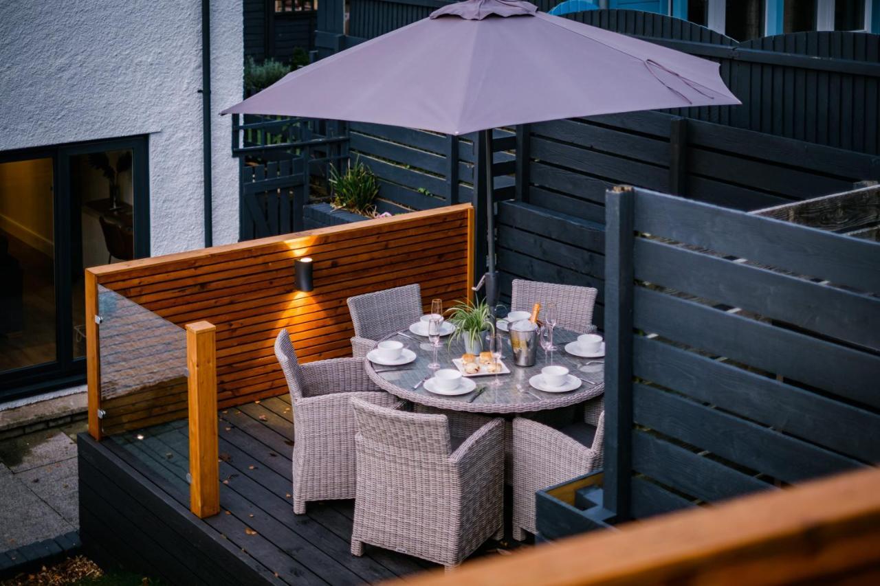 Rockside - Luxury 1 Bedroom Home With Hot Tub, Central Location, Parking And Pet Friendly Windermere Zewnętrze zdjęcie