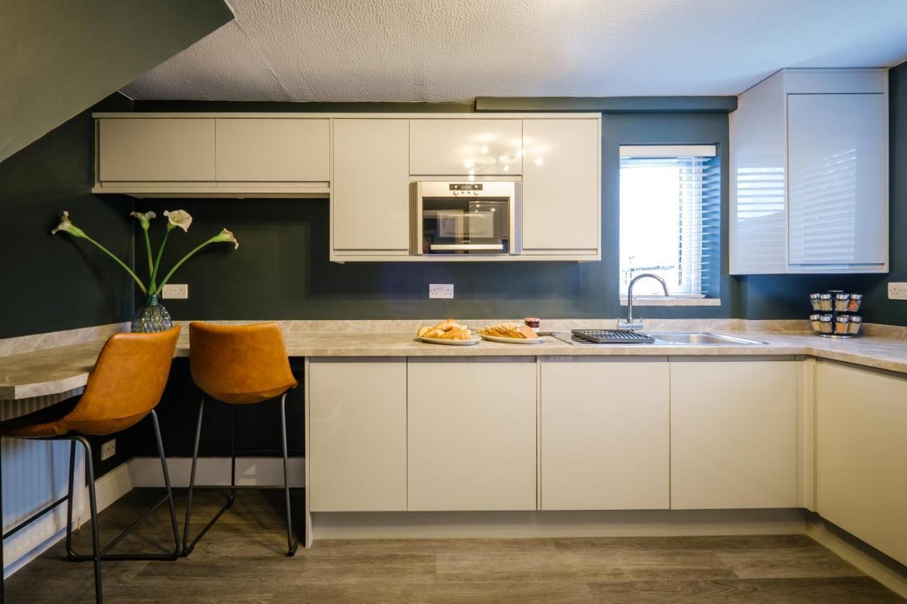 Rockside - Luxury 1 Bedroom Home With Hot Tub, Central Location, Parking And Pet Friendly Windermere Zewnętrze zdjęcie