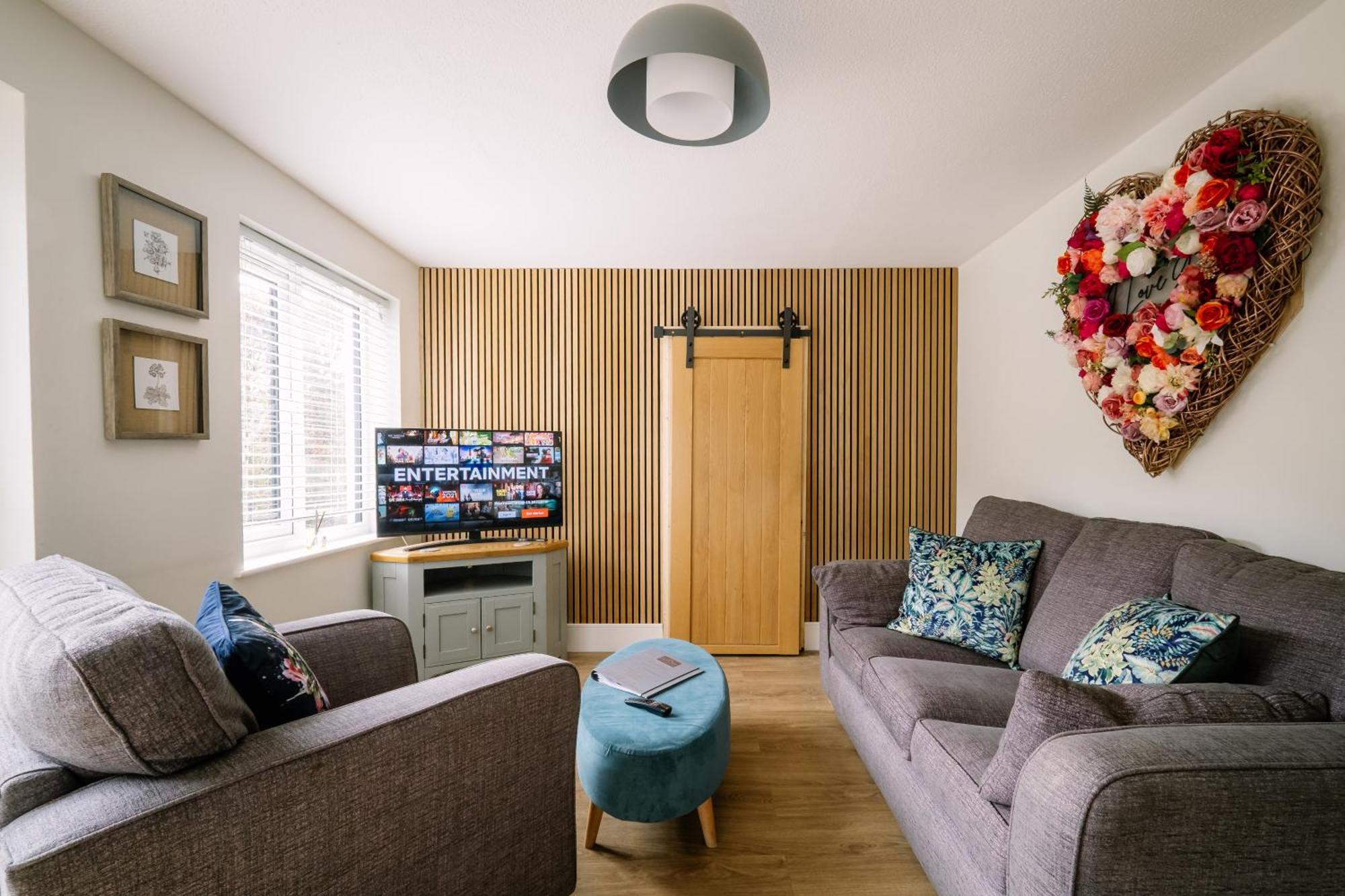 Rockside - Luxury 1 Bedroom Home With Hot Tub, Central Location, Parking And Pet Friendly Windermere Zewnętrze zdjęcie