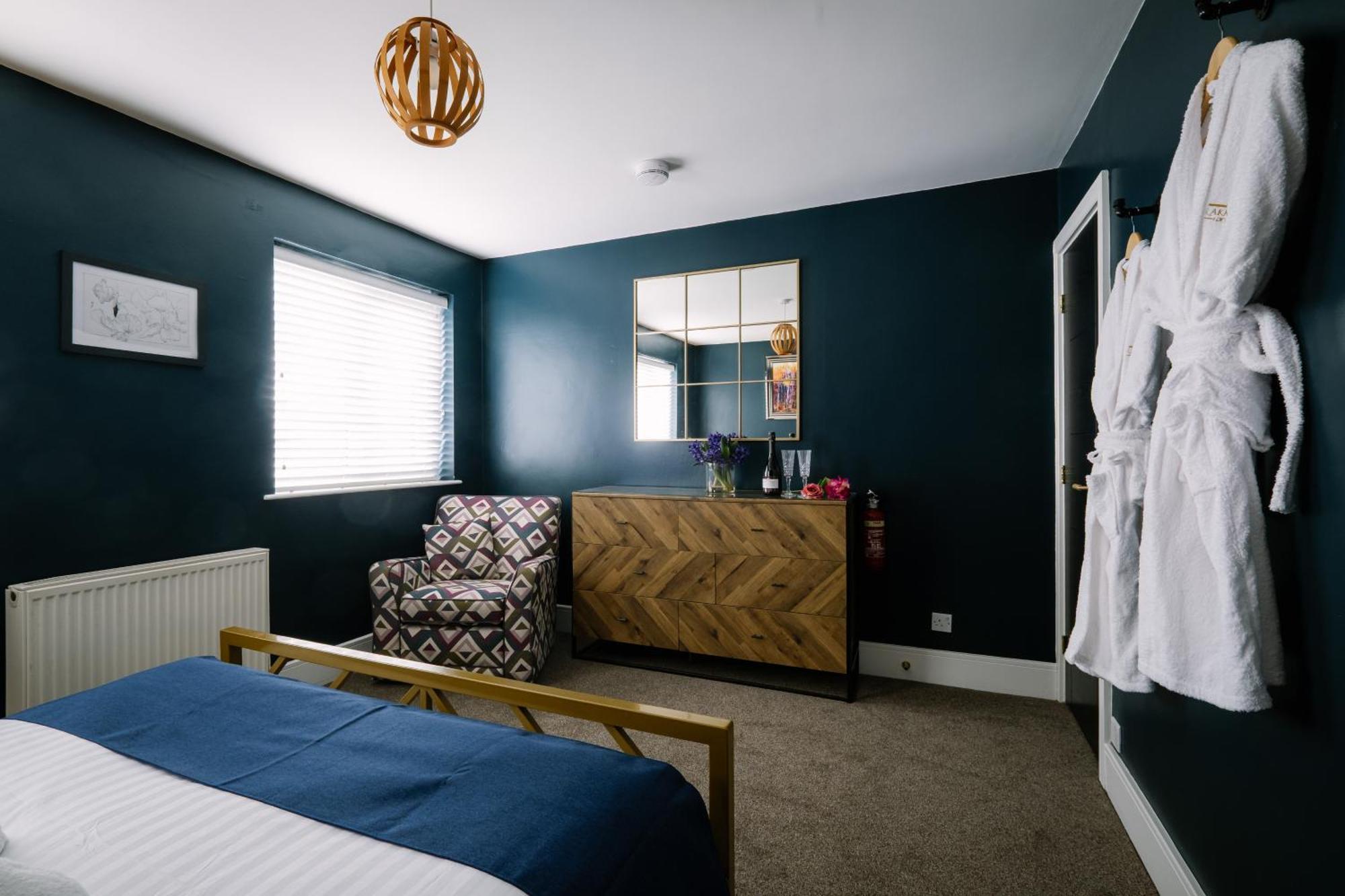 Rockside - Luxury 1 Bedroom Home With Hot Tub, Central Location, Parking And Pet Friendly Windermere Zewnętrze zdjęcie